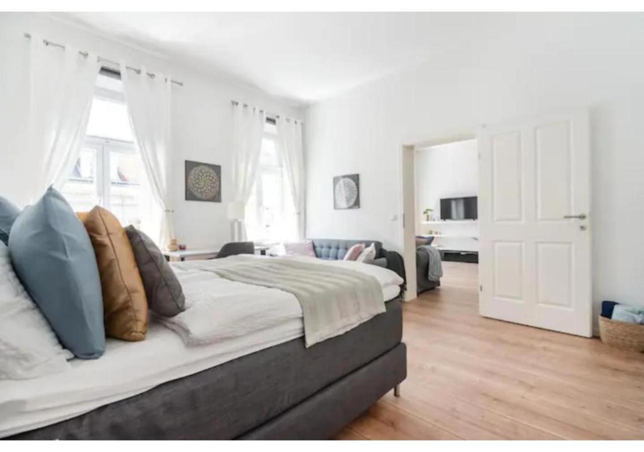 Luxurious And Bright, 5 Min To City Center Leilighet Wien Eksteriør bilde