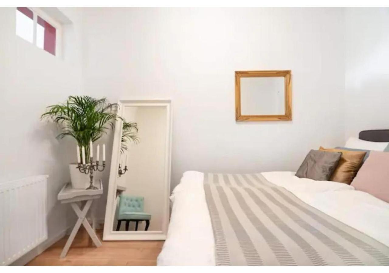 Luxurious And Bright, 5 Min To City Center Leilighet Wien Eksteriør bilde