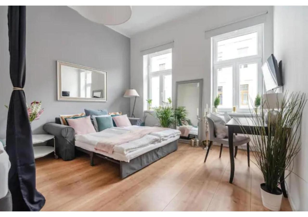 Luxurious And Bright, 5 Min To City Center Leilighet Wien Eksteriør bilde