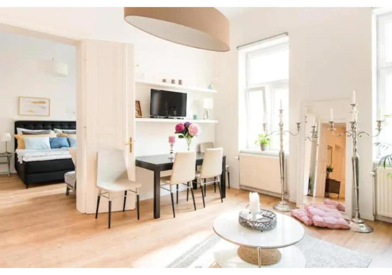 Luxurious And Bright, 5 Min To City Center Leilighet Wien Eksteriør bilde