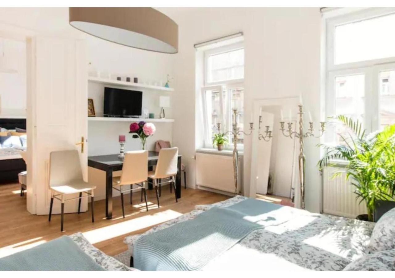 Luxurious And Bright, 5 Min To City Center Leilighet Wien Eksteriør bilde